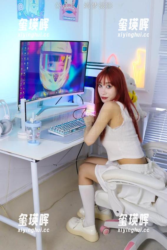 绮梦摄影 - 伊伊的白色美图，优雅得让人怀疑她是不是仙女！