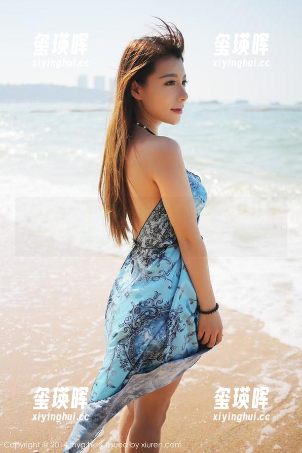 美媛馆 - 学妹冯木木LRIS的写真壁纸，明明很腼腆，偏偏有一股撩人的气质！