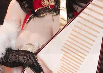 在线偶遇自闭颜球球，吊带原图勾勒出的那些微妙瞬间！