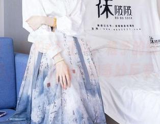 袜啵啵 - 私拍≠不正经，稚予的短肉丝写真，脚尖加固后的奇妙反差。