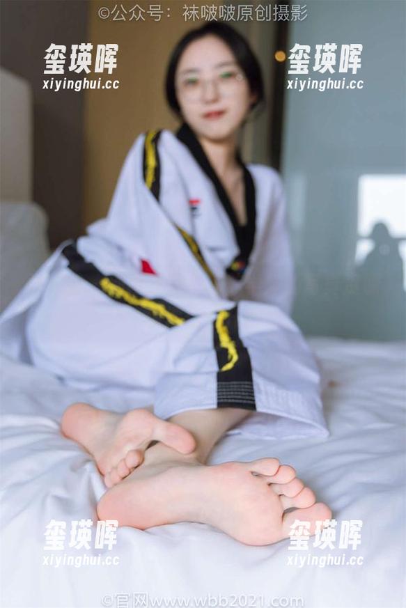 袜啵啵 - 别再犹豫，苏苏学妹的写真资源值得你点开！