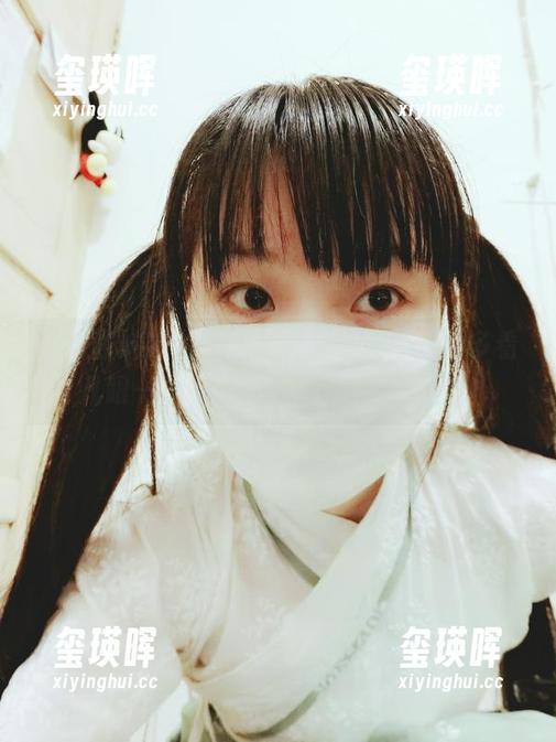 西尔酱妹妹的写真，真是让人忍不住多看几眼——小小的心脏承受不住啊！