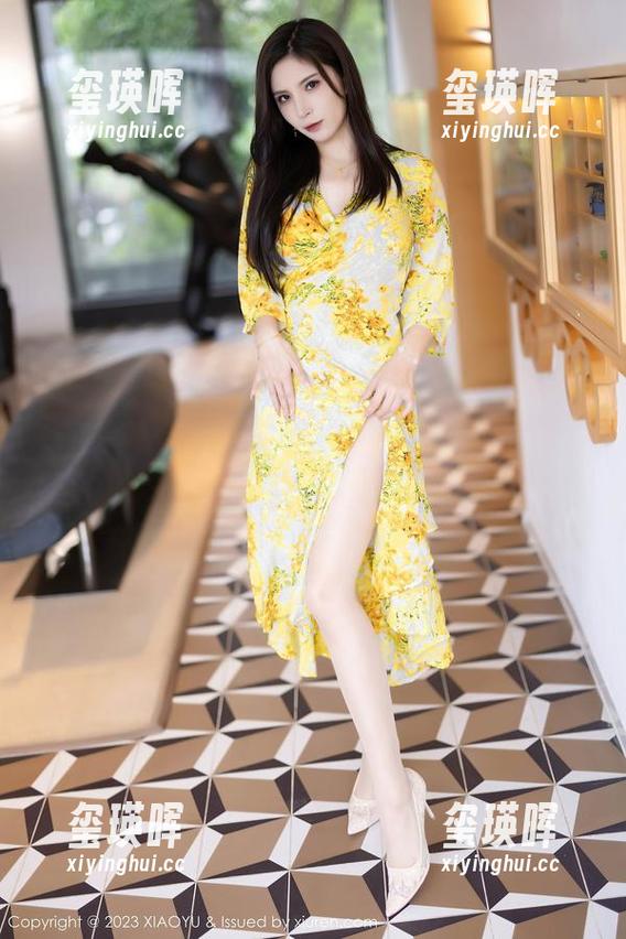 语画界 - 从郑颖姗的私拍旗袍看传统之美，简直是绝配！
