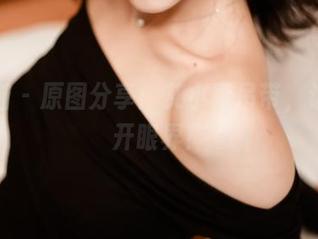 轰趴猫 - 原图分享：艾小青吊带，让你大开眼界！