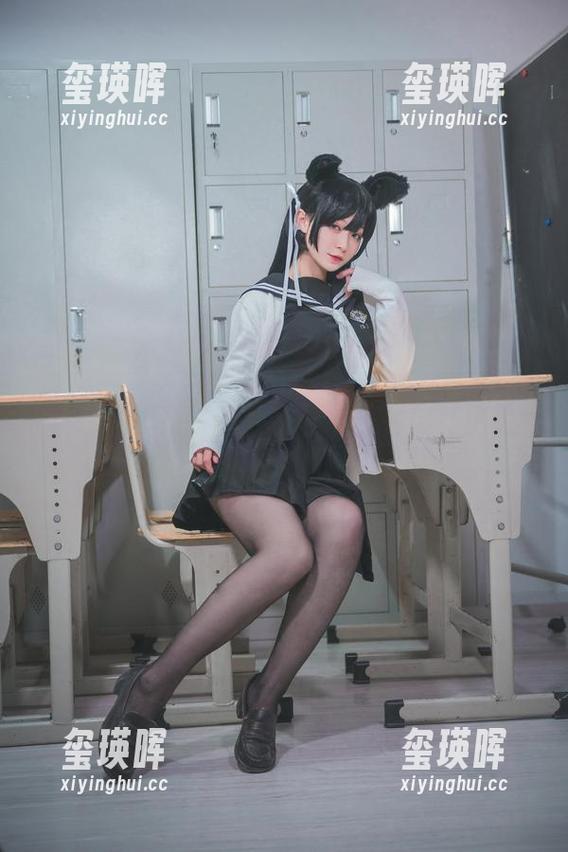 这组图集真是纯白得让我无法直视，铁板烧鬼舞w看来是个画技大师！