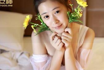 青豆客 - 夏日独特美景——莫雅淇的写真，清新到让人窒息！