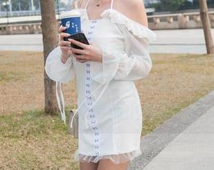 魔镜街拍 - 发现了网盘中的一颗宝藏，婷婷的“午后休闲的包臀灰裙极品薄丝OL美女”简直神仙小姐姐！