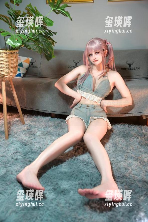 看鹿八岁baby如何把美足与cos结合得恰到好处，真是分享不止！