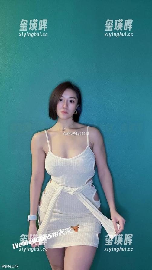 鹿瑶 微密圈 - 不同角度看鹿瑶的短裙,高清原图才是真正的魅力所在