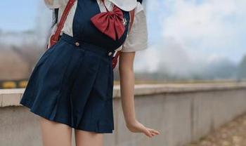 初恋的味道从未如此真实，黏黏团子兔在线高清等你来嗅！